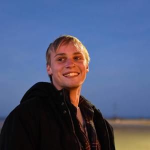 Meet your Posher, Alex